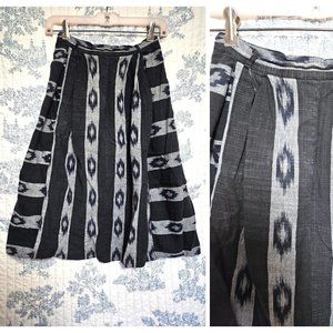 Size XS Vintage 1980s Black And Grey Midi Skirt
